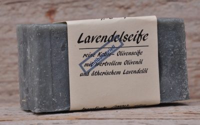 Lavendelseife mit ätherischem Lavendelöl